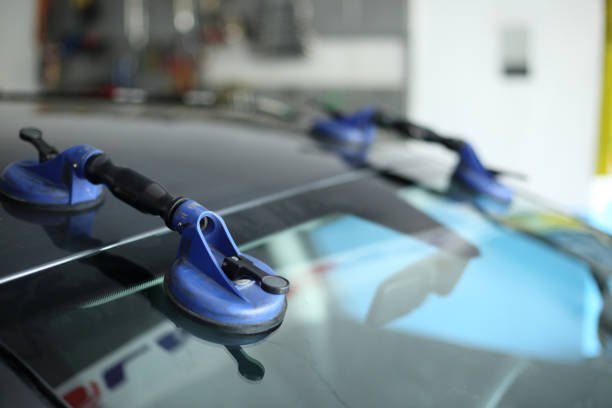 Understanding Your Options: Auto Glass Repair Vs Replacement